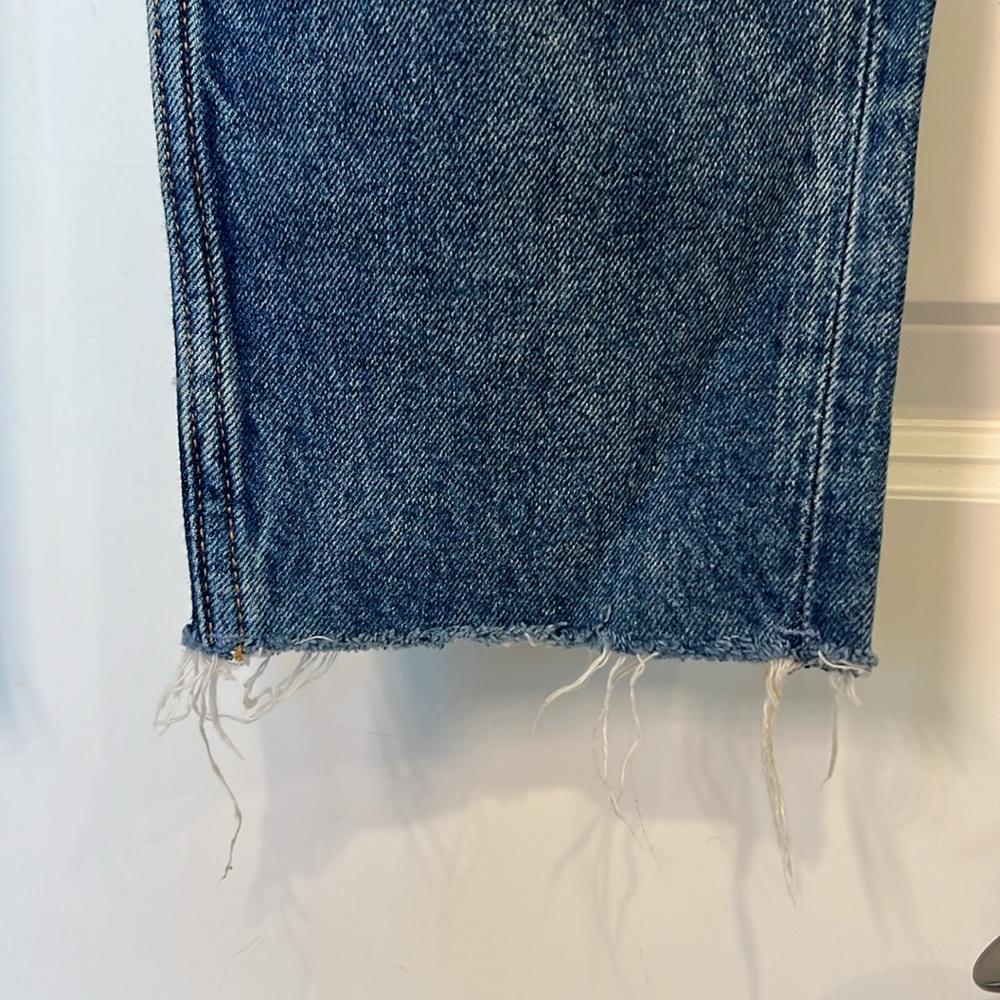 Divided High Rise Distressed Jeans - Picture 4 of 5